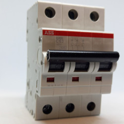 2CDS253001R0634 Automatic Switch 3P S203 C63A
