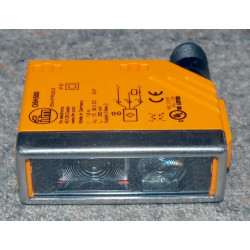 Diffuse Reflection Sensor with Background Suppression IFM