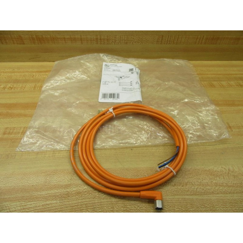 Connecting cable with socket Ifm