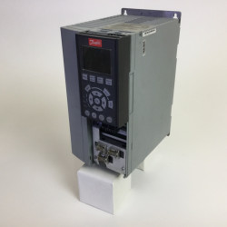 FC-301P7K5T4E20H1XG Frequency Converter IP20 with B1 Class Filter and Control Panel