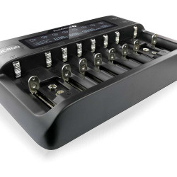 Mikroprocesorinis įkroviklis Ličio jonų ir Ni-MH cilindriniams akumuliatoriams