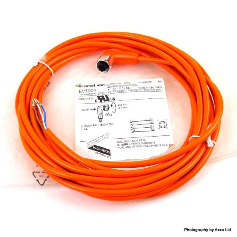 Connection cable with socket Ifm