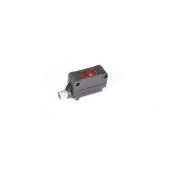 Built-in amplifier photoelectric sensor