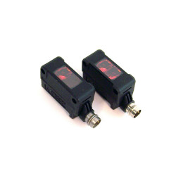 Built-in amplifier photoelectric sensor