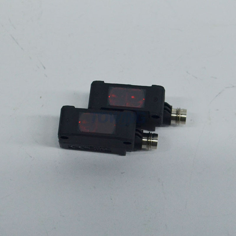 Built-in amplifier photoelectric sensor