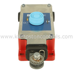 Latching emergency stop rope pull switch