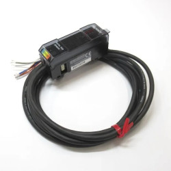 Amplifier Unit PNP Keyence CZ-V21AP - Inžinerinių sprendimų komponentas