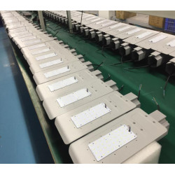 Amsterdam Lamp 40W - 3h Emergency Mode - IP66 Durable Lighting