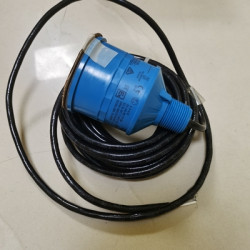 Sensor, Ultrasonic, 8 m, 75 kHz, 12 Beam Divergence, 0 to 10 V/ PNP, XXS Series